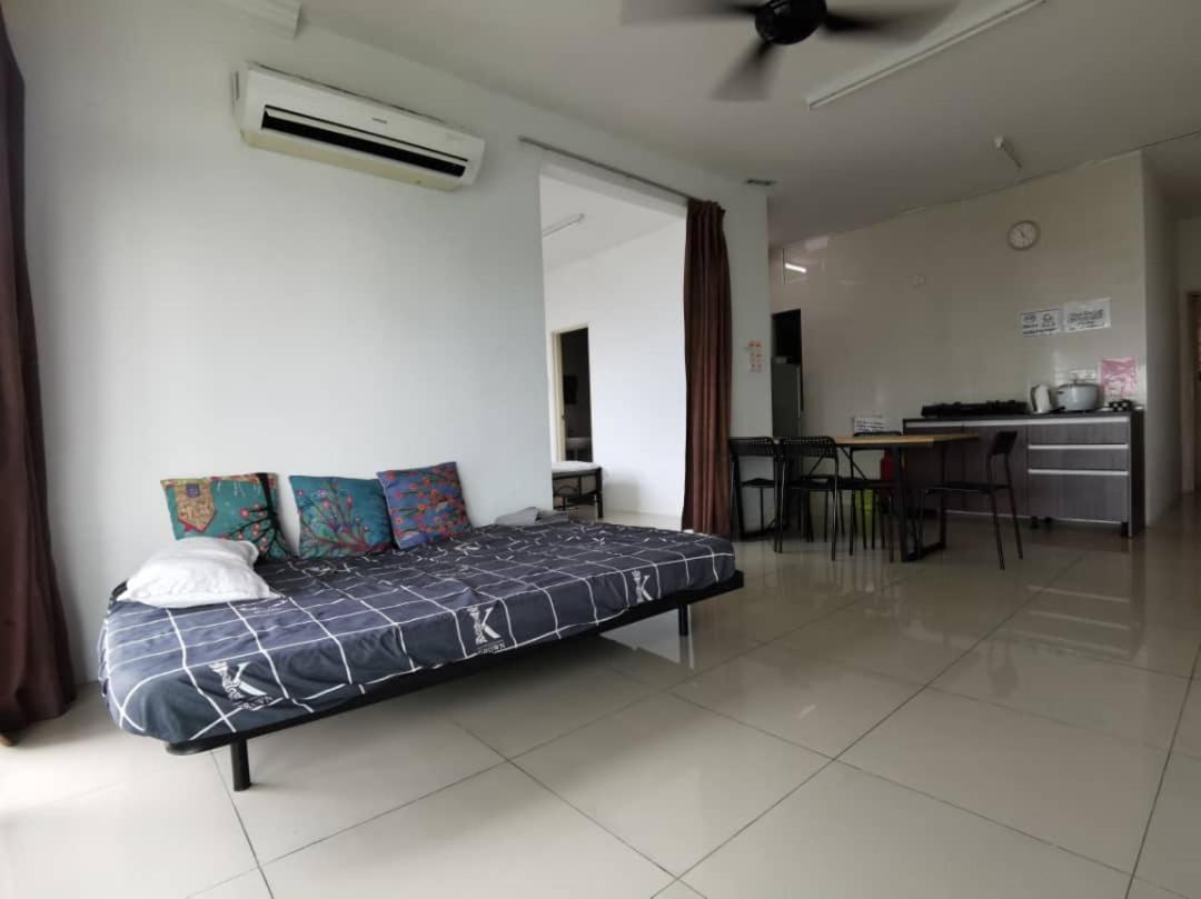 Vista Alam Serviced Apartment Near Idcc Sacc Pkns Uitm Msu Avisena Shah Alam Zewnętrze zdjęcie